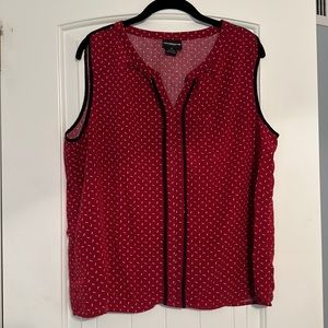 Liz Claiborne Women’s sleeveless blouse